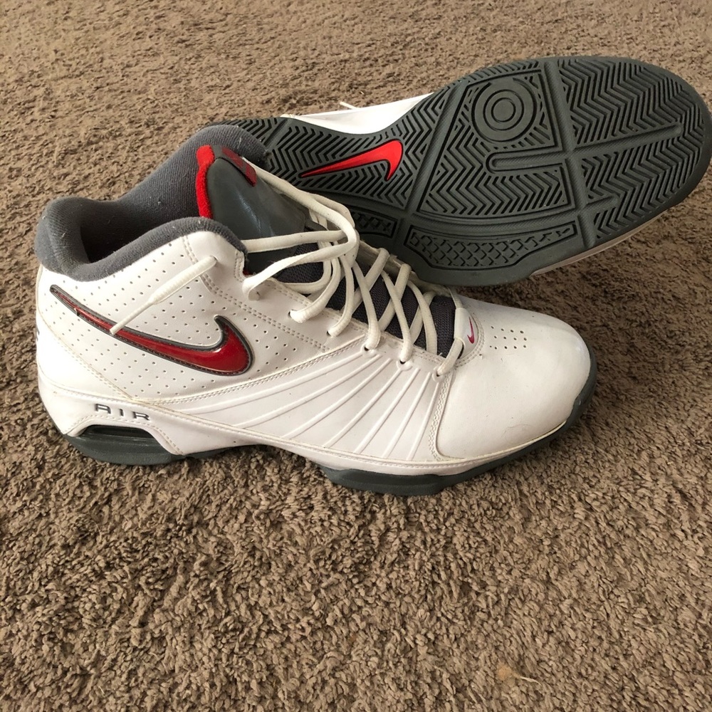 Nike tennis shoes